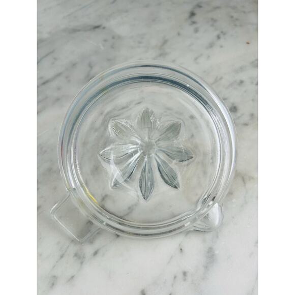 Vintage Clear Glass Juicer w/ Thumb Tab Handled Manual Small Reamer - Picture 8 of 11